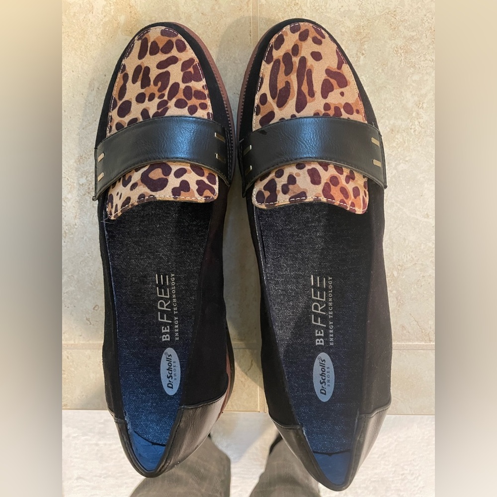 Leopard skin and black shoes